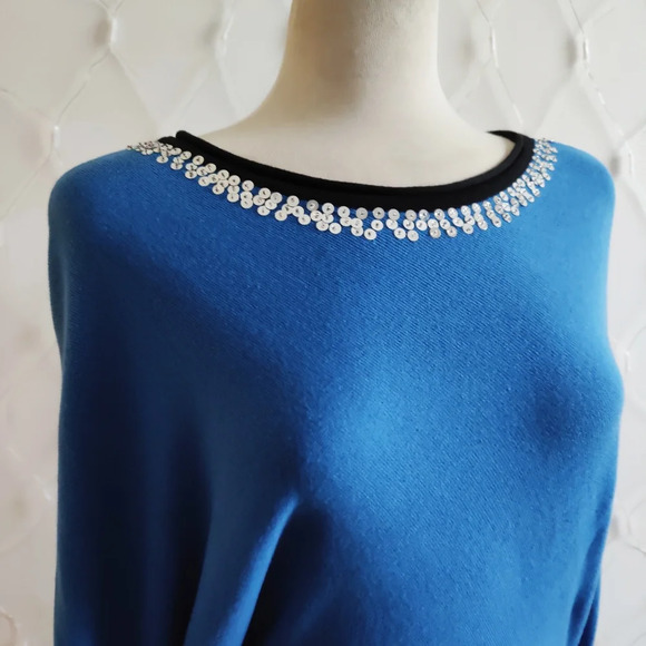 Countess Luann Asymmetrical Sweater / Size Small - Picture 3 of 5